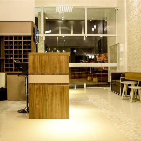 Grand Cafe Hotel マニュアス エクステリア 写真