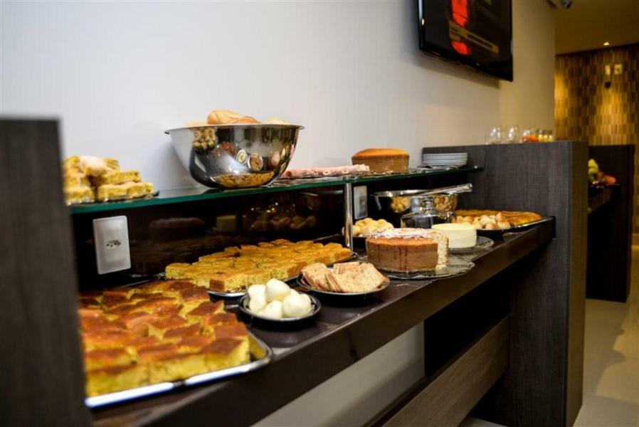 Grand Cafe Hotel マニュアス エクステリア 写真